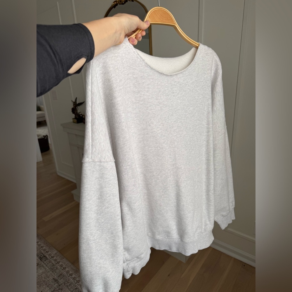 Aritzia Tna Cozy Gray Sweatshirt